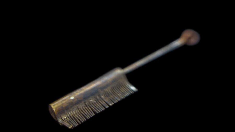 Hair Straightening Comb, 1940–1949. North Carolina Museum of History | RALEIGH, NORTH CAROLINA